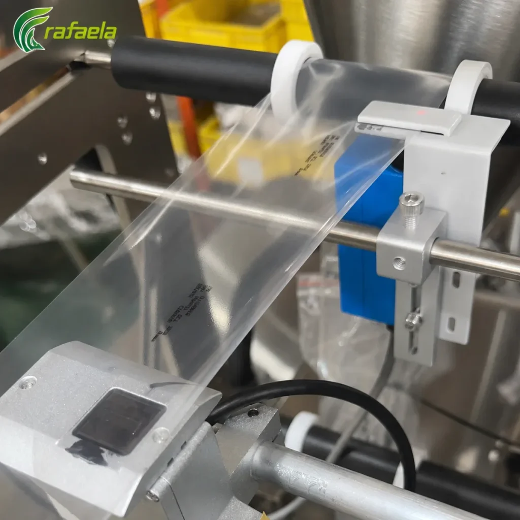 Automatic Liquid and Sauce Sachet Packing Machine